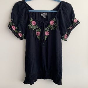 Black T-Shirt Pink Flowers 🌸✨🌙